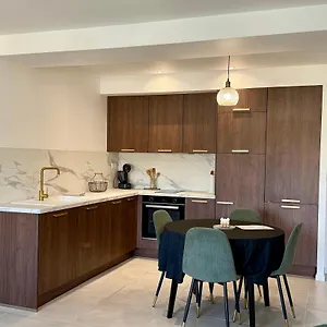 Neuf Contemporain , Lourdes Francia