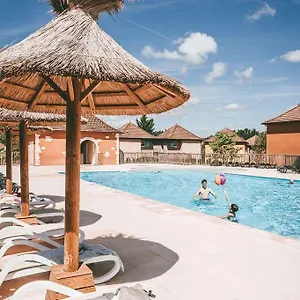 Terres De France - Domaine De Claire Rive Holiday park Prayssac